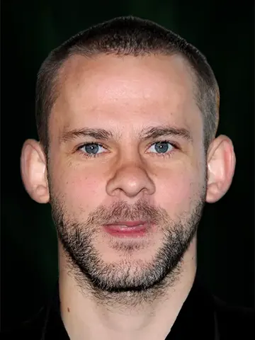 Доминик Монаган